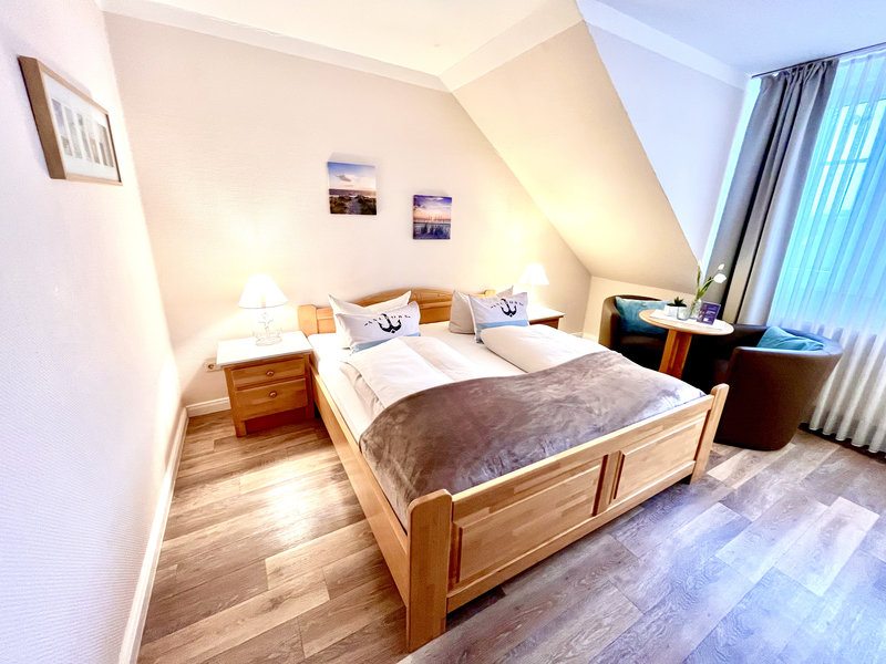 Zimmer 12a | Doppelzimmer Standard im Haupthaus – 1. Etage ohne Balkon
