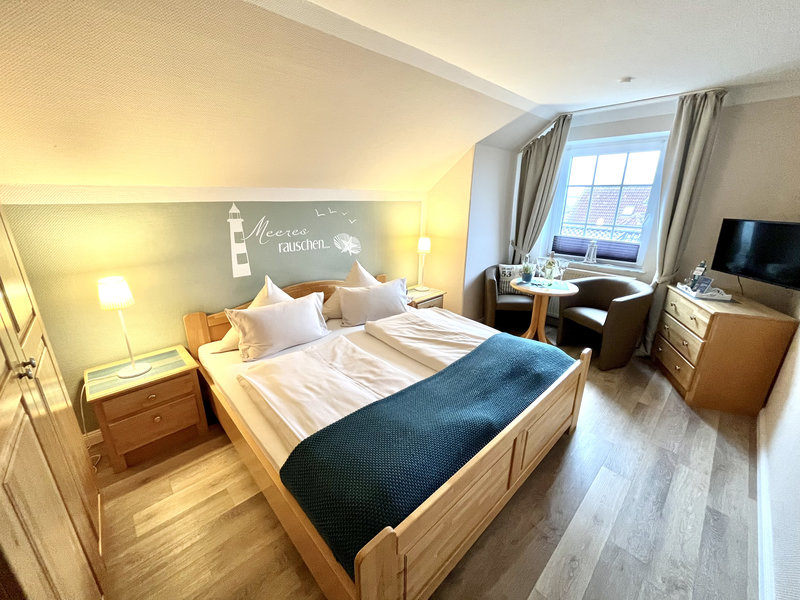 Zimmer 16 | Doppelzimmer Sparer im Haupthaus – 2. Etage (nur Treppe) ohne Balkon